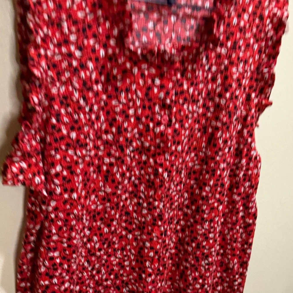 Who What Wear Size XXL Red Floral Ruffle Sleeveless Top - Picture 3 of 8